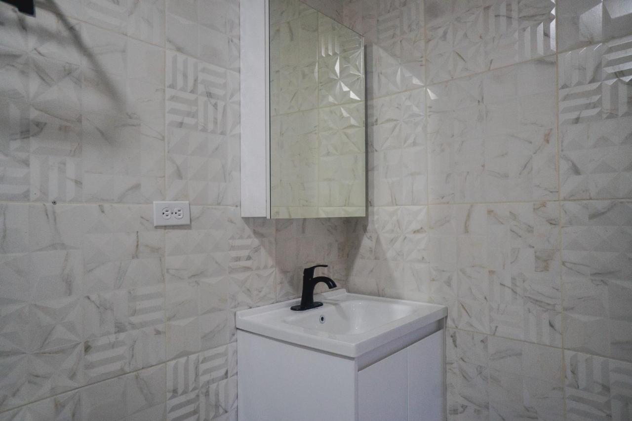 Pavia'S Centerpoint Oasis Apartment โอรันเยสตัด ภายนอก รูปภาพ